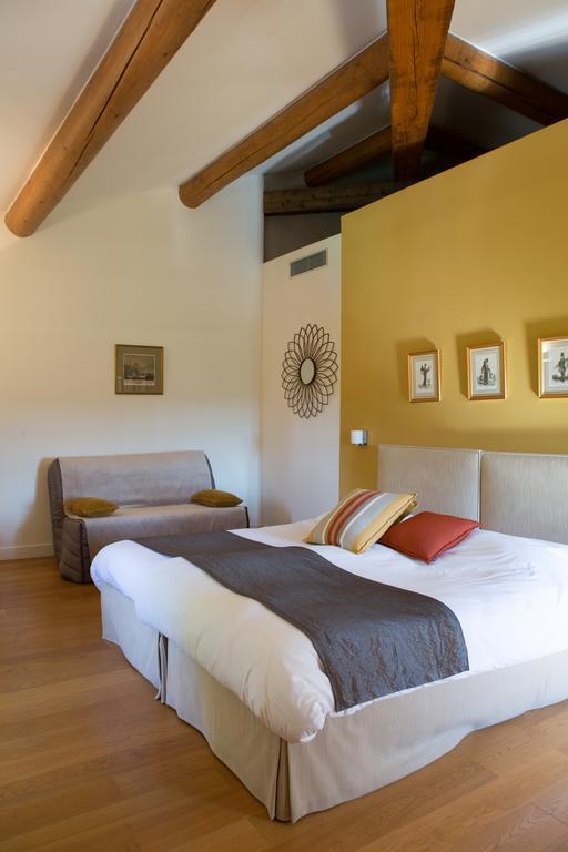 Espace De L'Hers Châteauneuf-du-Pape Exterior foto